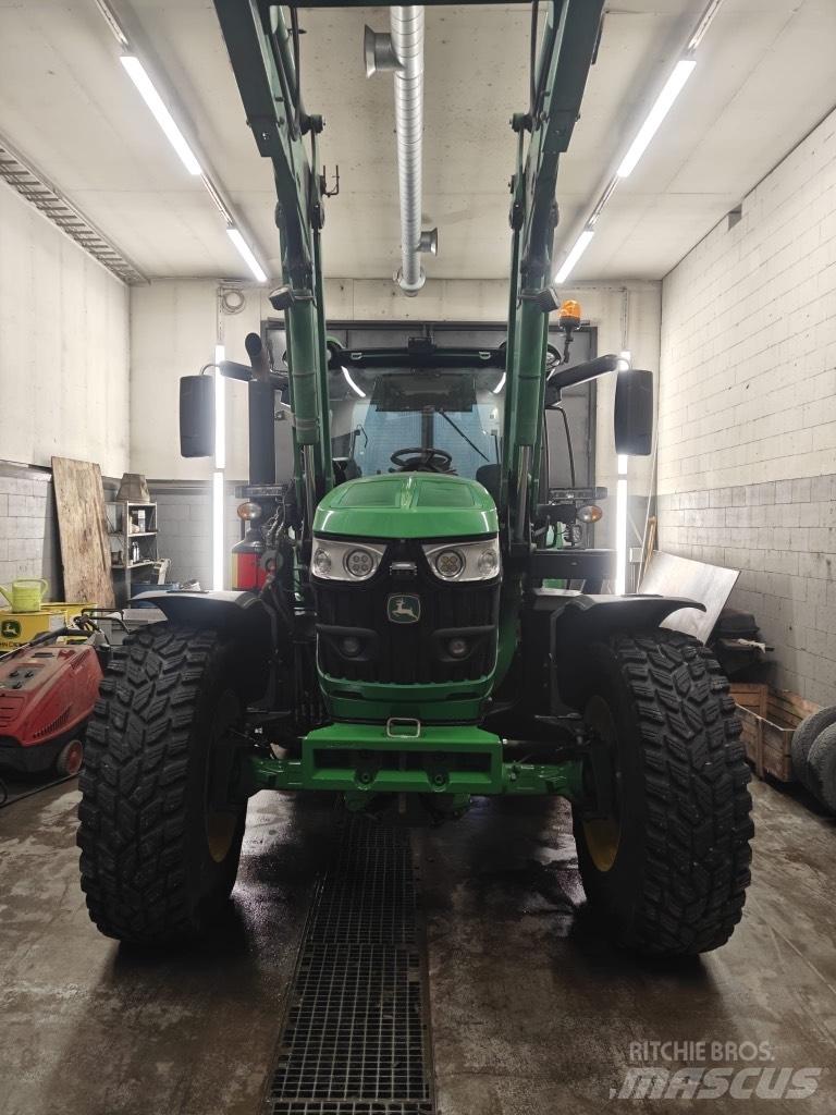 John Deere 6155 R Tractors
