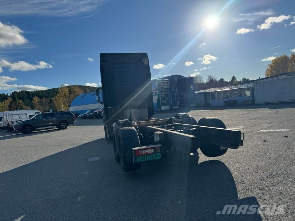 Volvo FH 550 Chassis Cab trucks