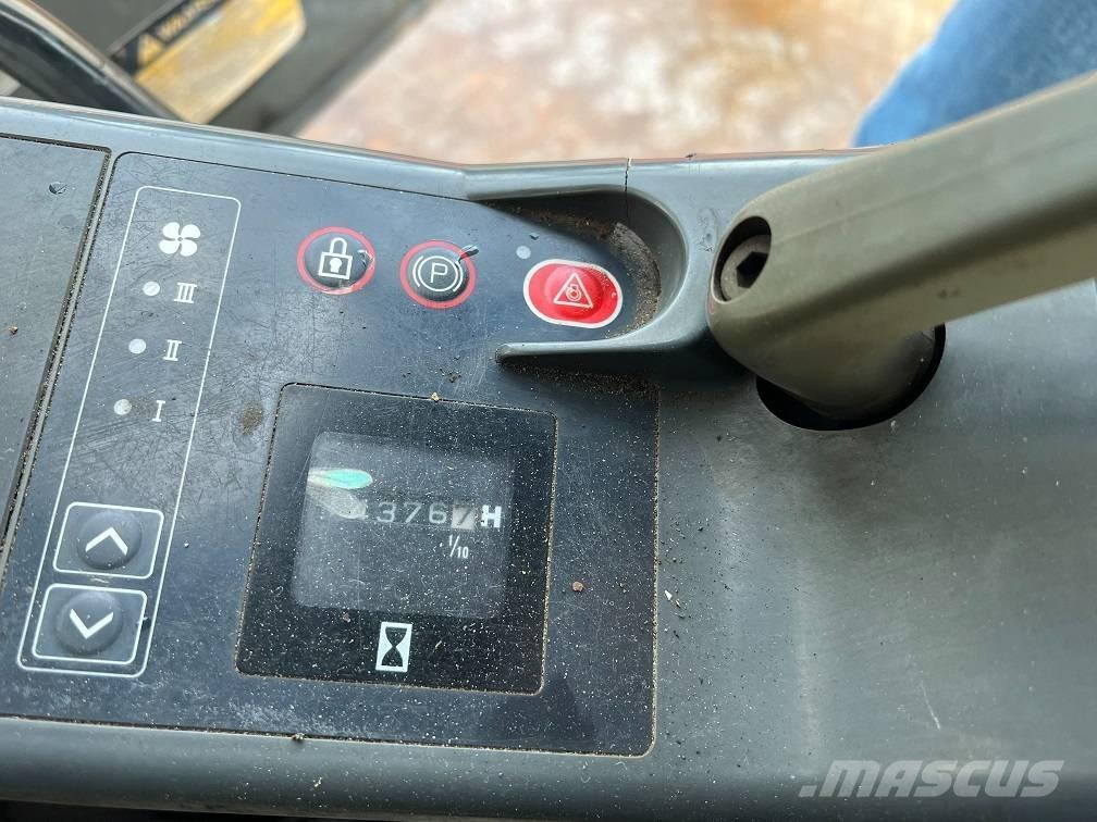 JCB JS 240 LC Crawler excavators