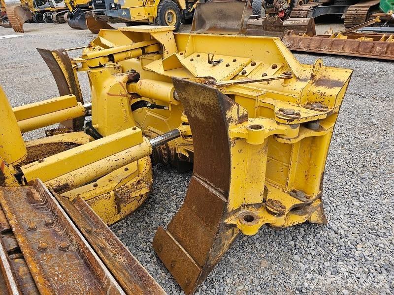 Komatsu D 61 PX-23 Crawler dozers
