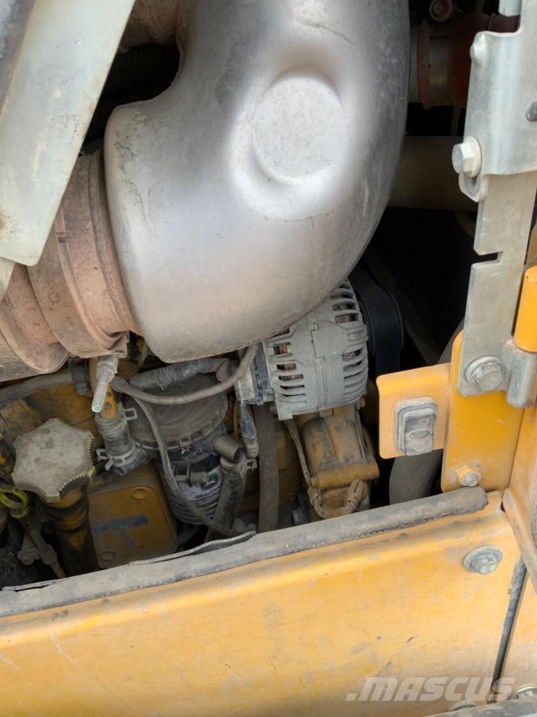 John Deere 850k WLT Crawler dozers