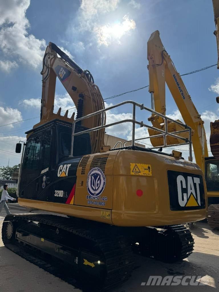 CAT 320 D Mini excavators  7t - 12t