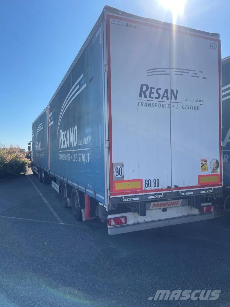 Renault T440 Curtain sider trucks
