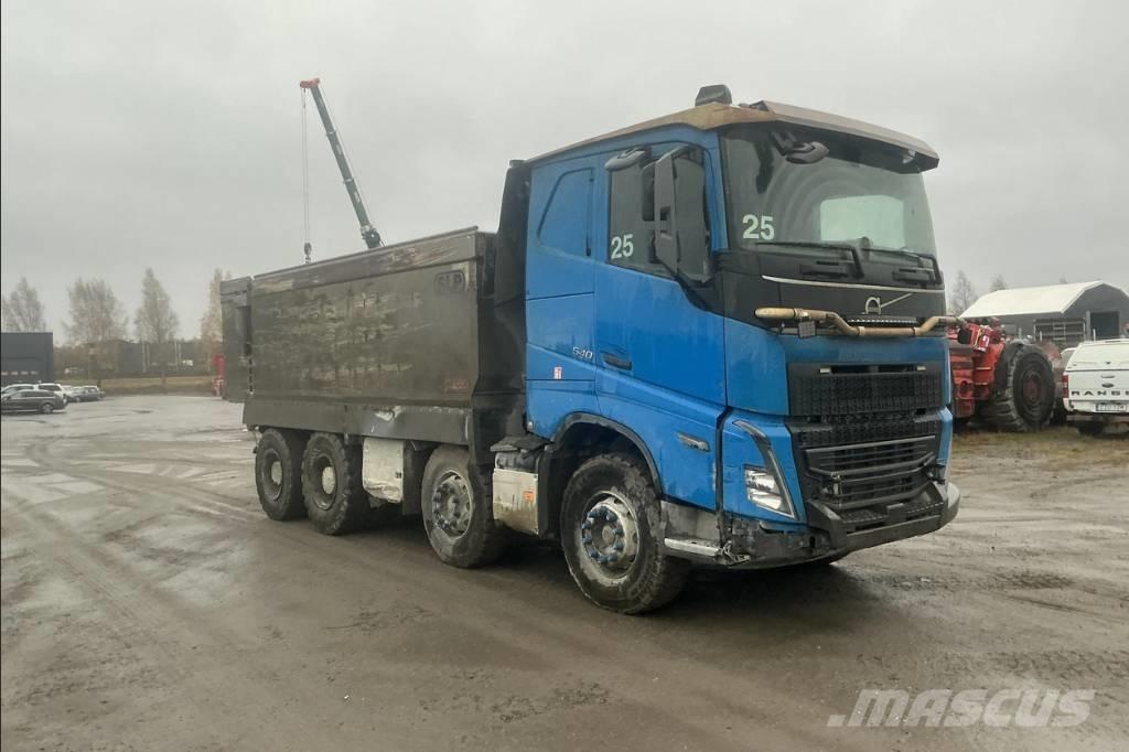 Volvo FH 540 Skip bin truck