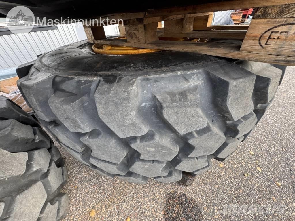 Trelleborg EMR1030 Tyres, wheels and rims