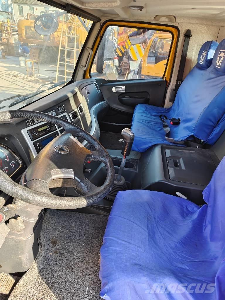 XCMG QY 30 K5 All terrain cranes