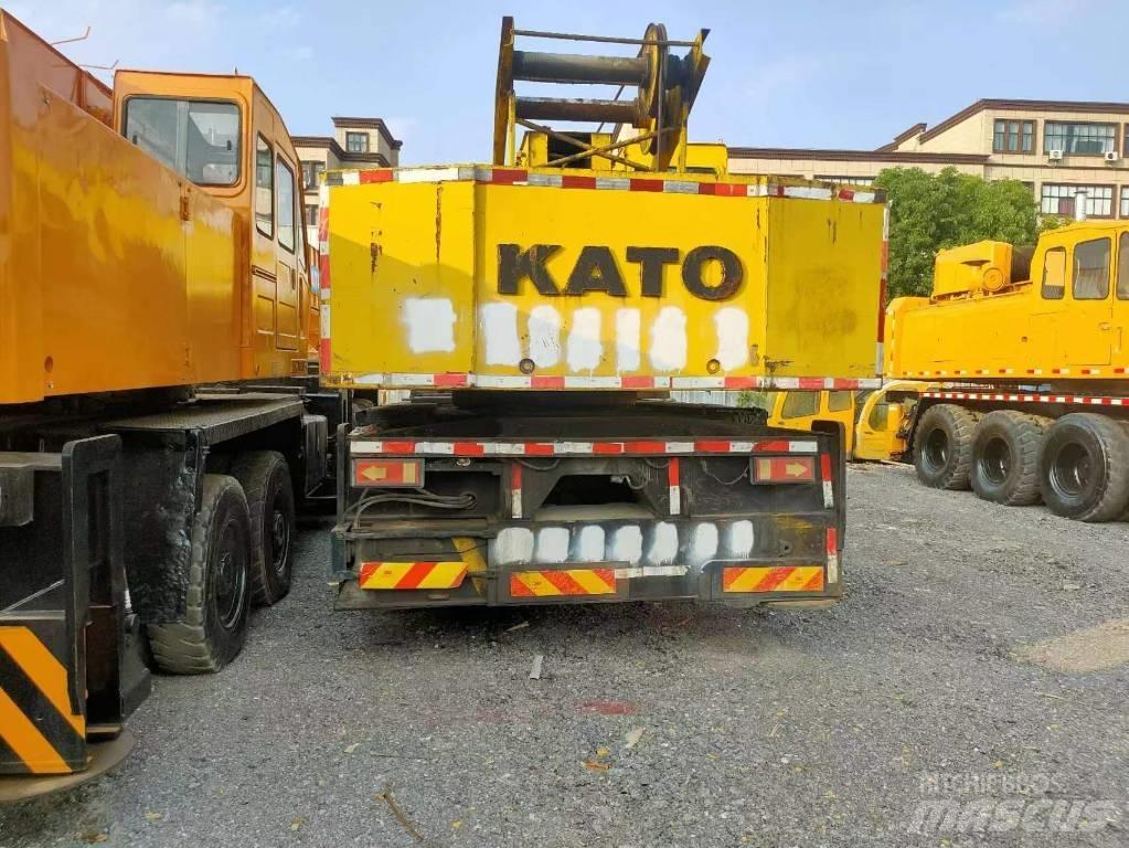Kato NK 400 E-3 All terrain cranes