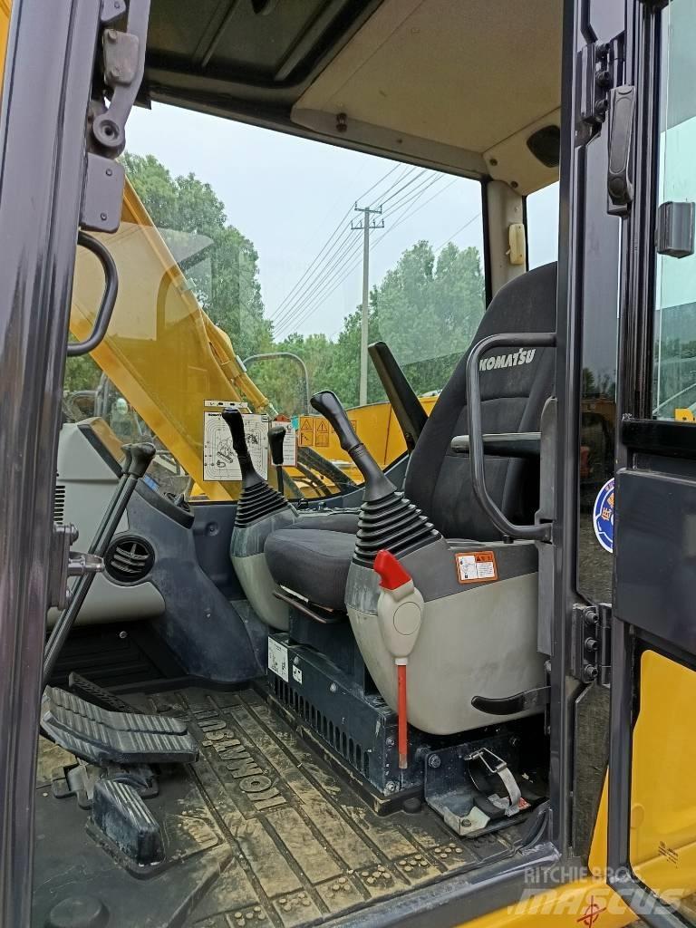 Komatsu PC 70 Crawler excavators