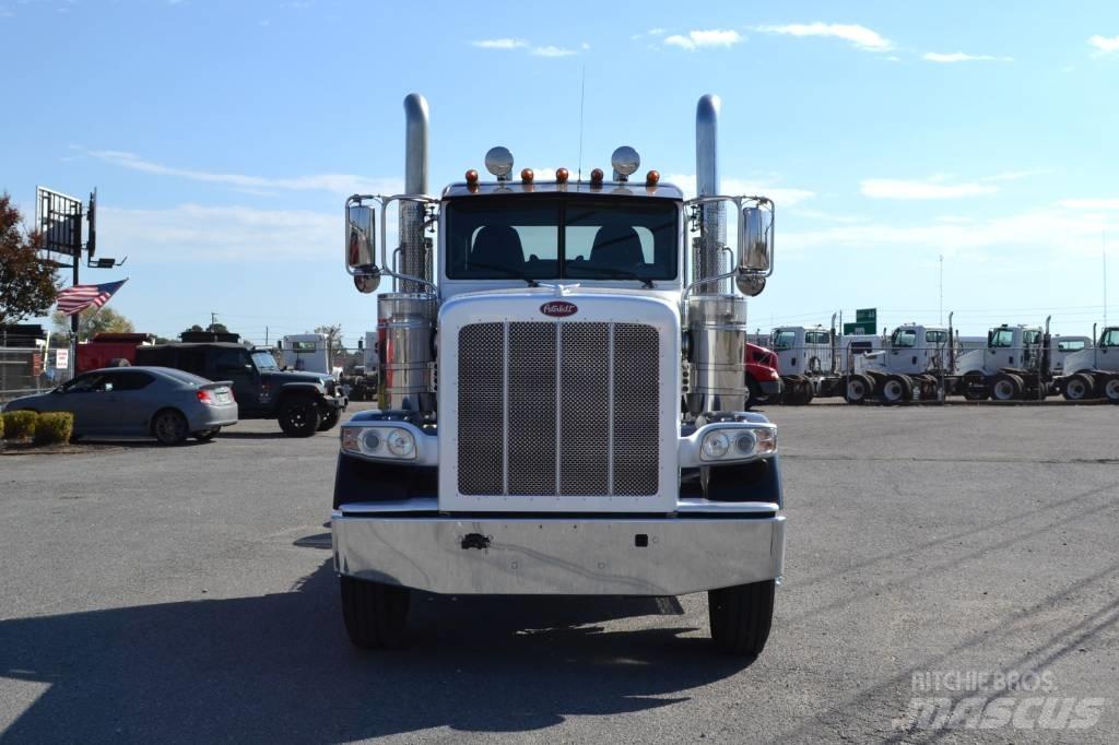 Peterbilt 389 Prime Movers