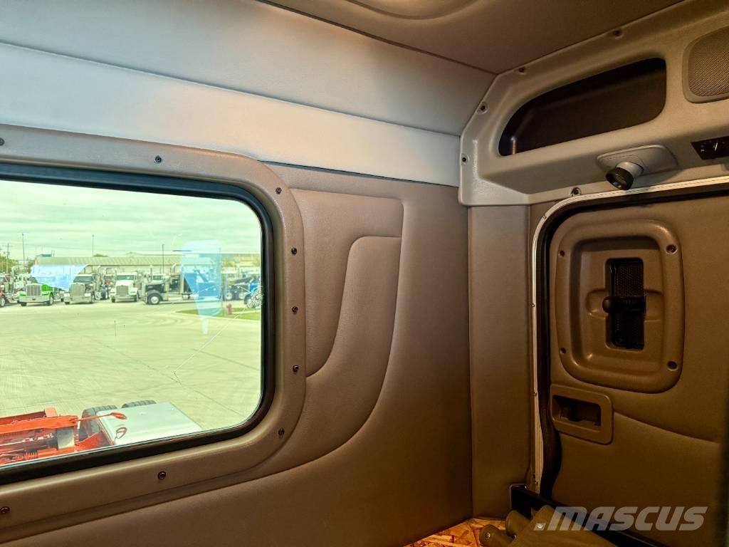 Peterbilt 389 Prime Movers