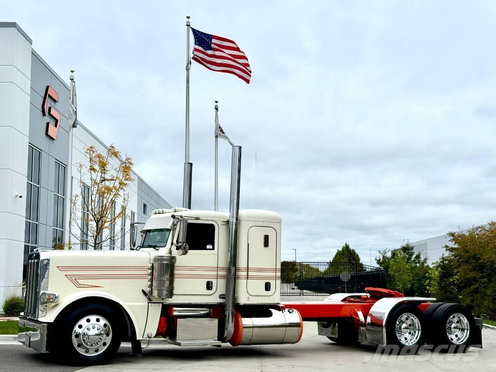 Peterbilt 389 Prime Movers
