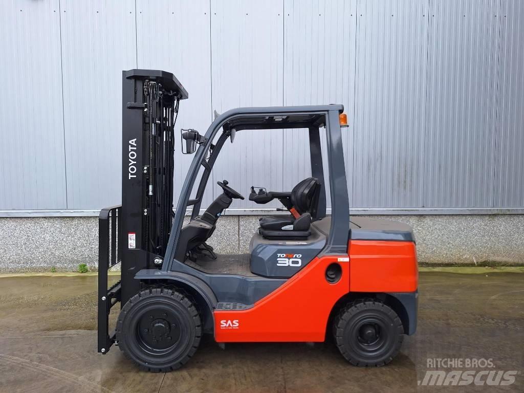 Toyota 52-8 FD F 30 Diesel trucks