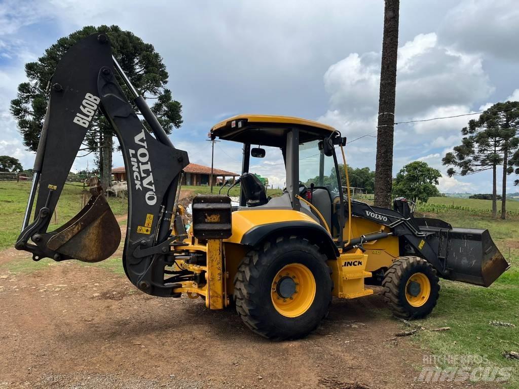 Volvo BL60B Backhoe