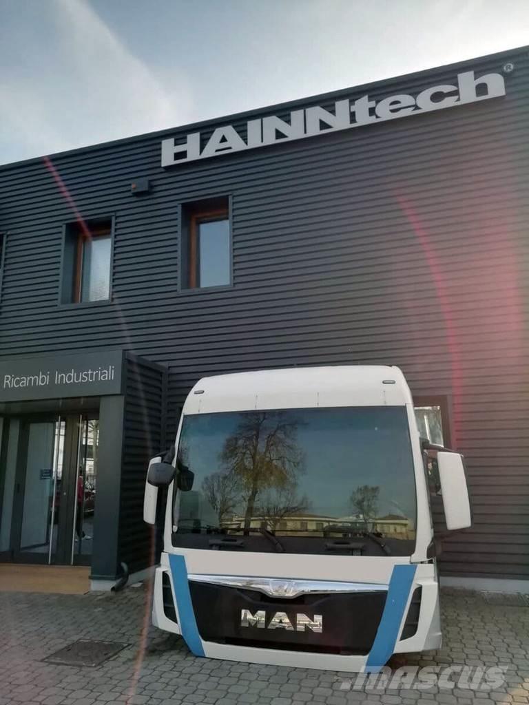 MAN TGX Cabins and interior
