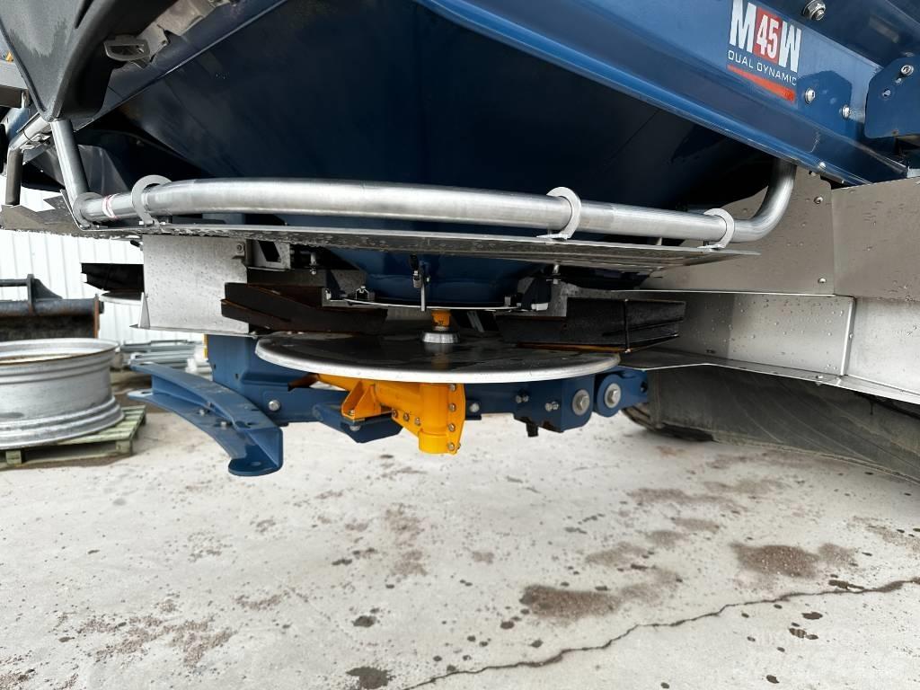 Bogballe M45W Plus Mineral spreaders