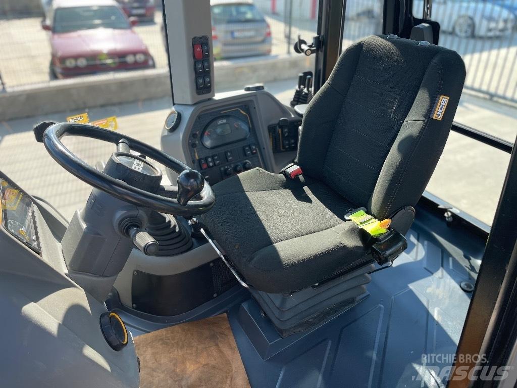 JCB 3 CX / compact Backhoe