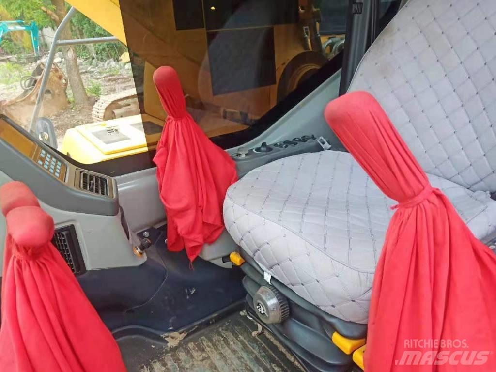 Komatsu PC 450-7 Crawler excavators