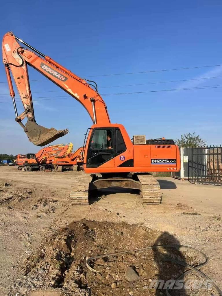 Doosan DH 225 LC-9 Crawler excavators