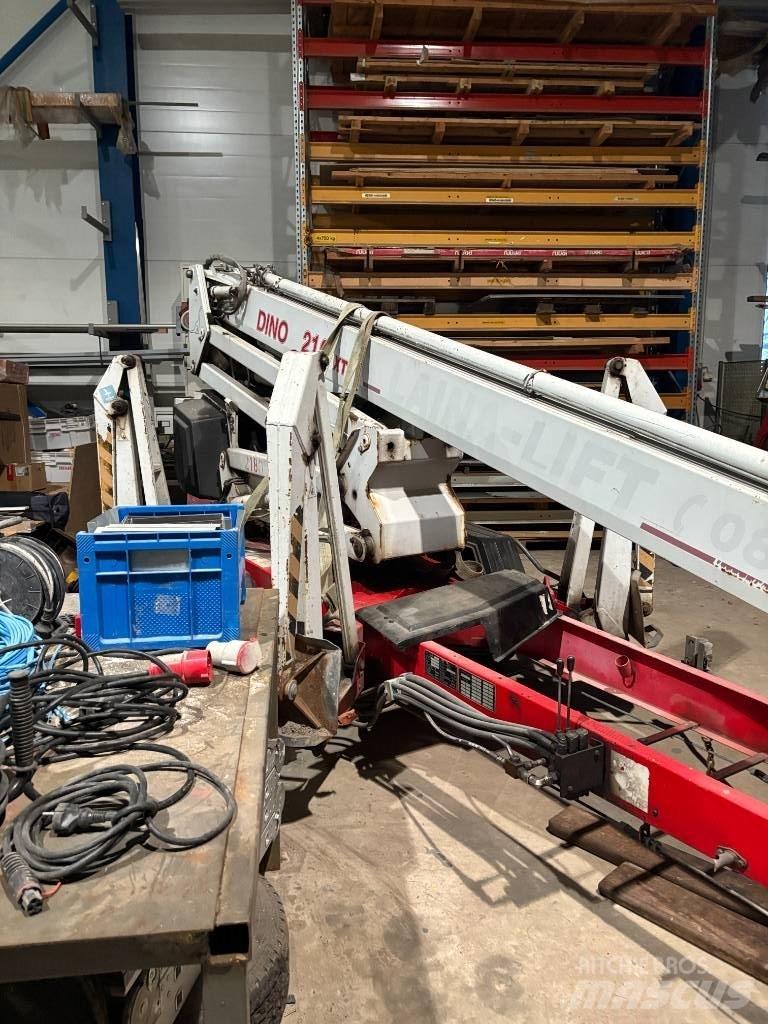 Dinolift 210 XTB-2 Trailer mounted platforms