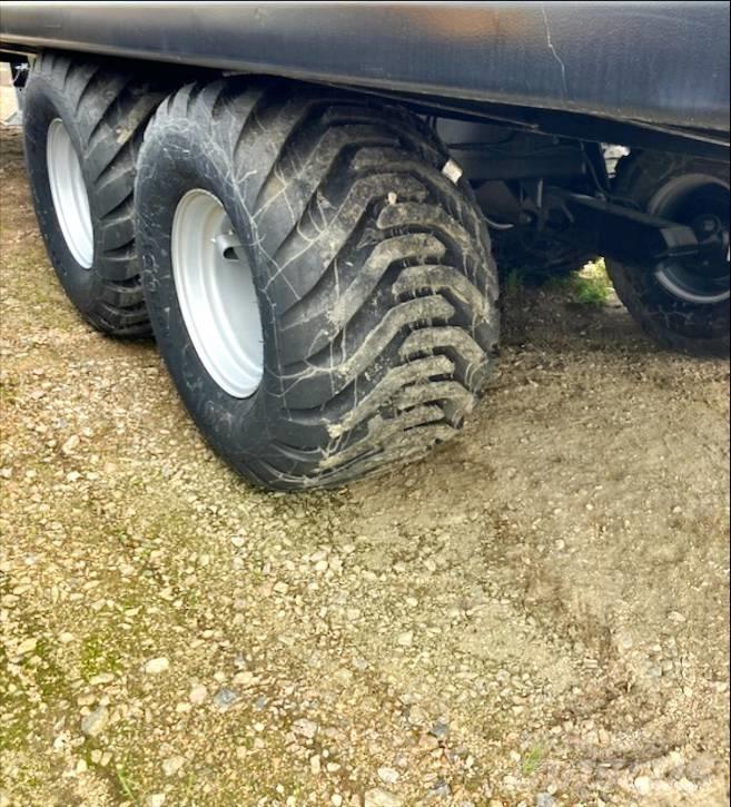Palmse Trailer B3800 Bale trailers