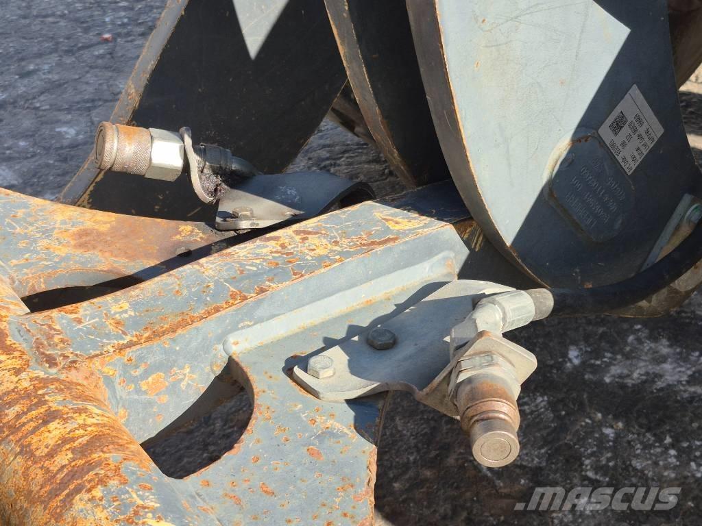 John Deere 204 K Wheel loaders