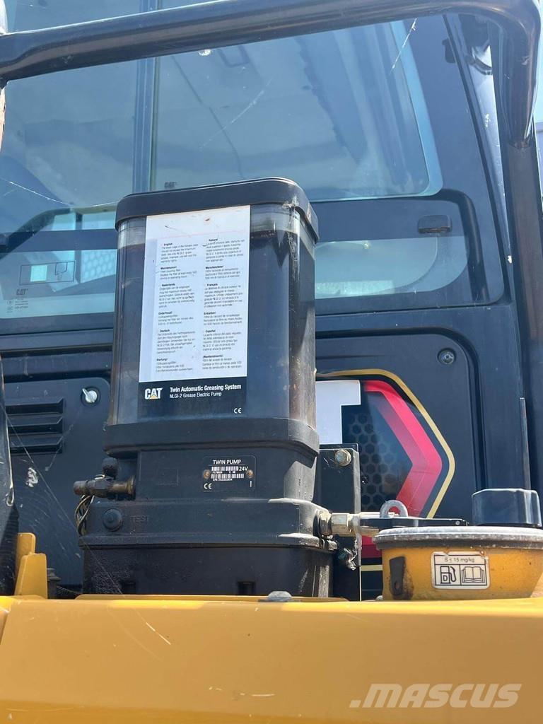 CAT 730 Rigid dump trucks