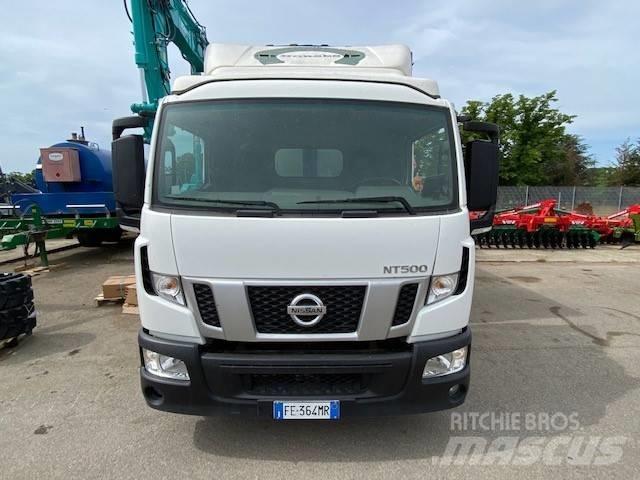 Nissan NT500 Pick up/Dropside