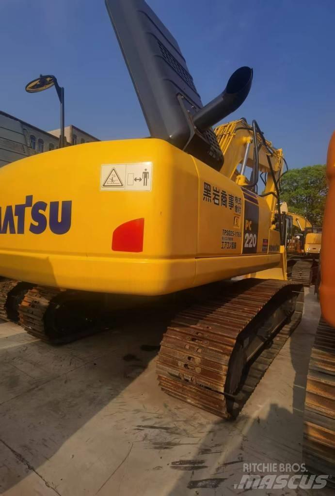 Komatsu PC 220-8 Crawler excavators