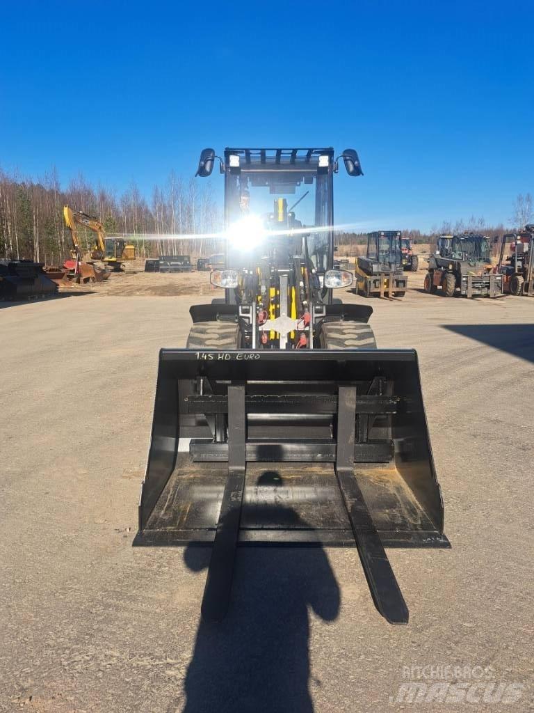 JCB 403 Multi-purpose loaders