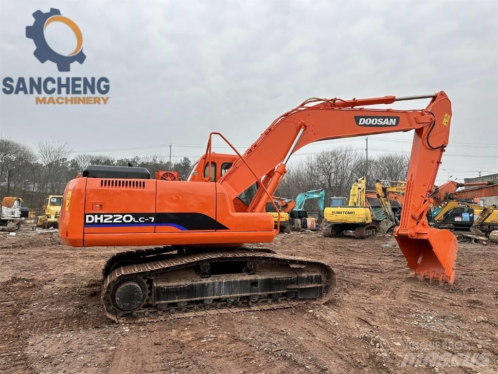 Doosan DX 220 Crawler excavators