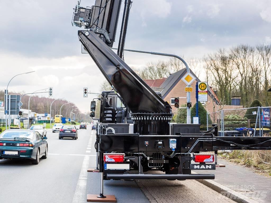 Böcker AK 37/4000 All terrain cranes