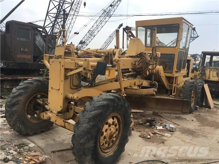 Komatsu GD 623 A Graders