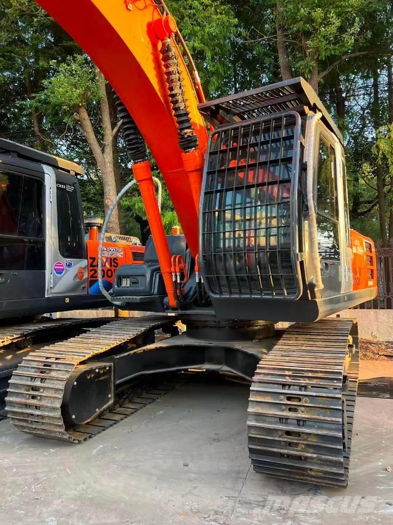 Hitachi ZX 200-3 Crawler excavators