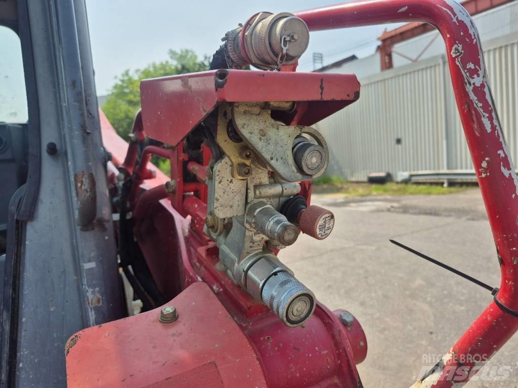 Takeuchi TL12 Skid steer loaders