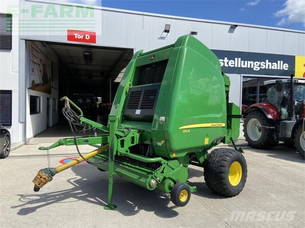 John Deere 864 Square balers