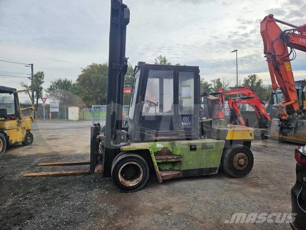 Clark DPL 60 Diesel trucks