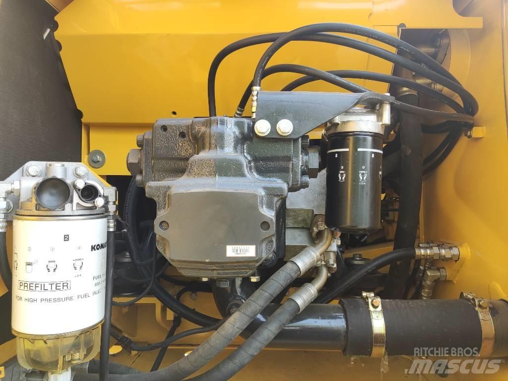 Komatsu PC 200-8 Crawler excavators