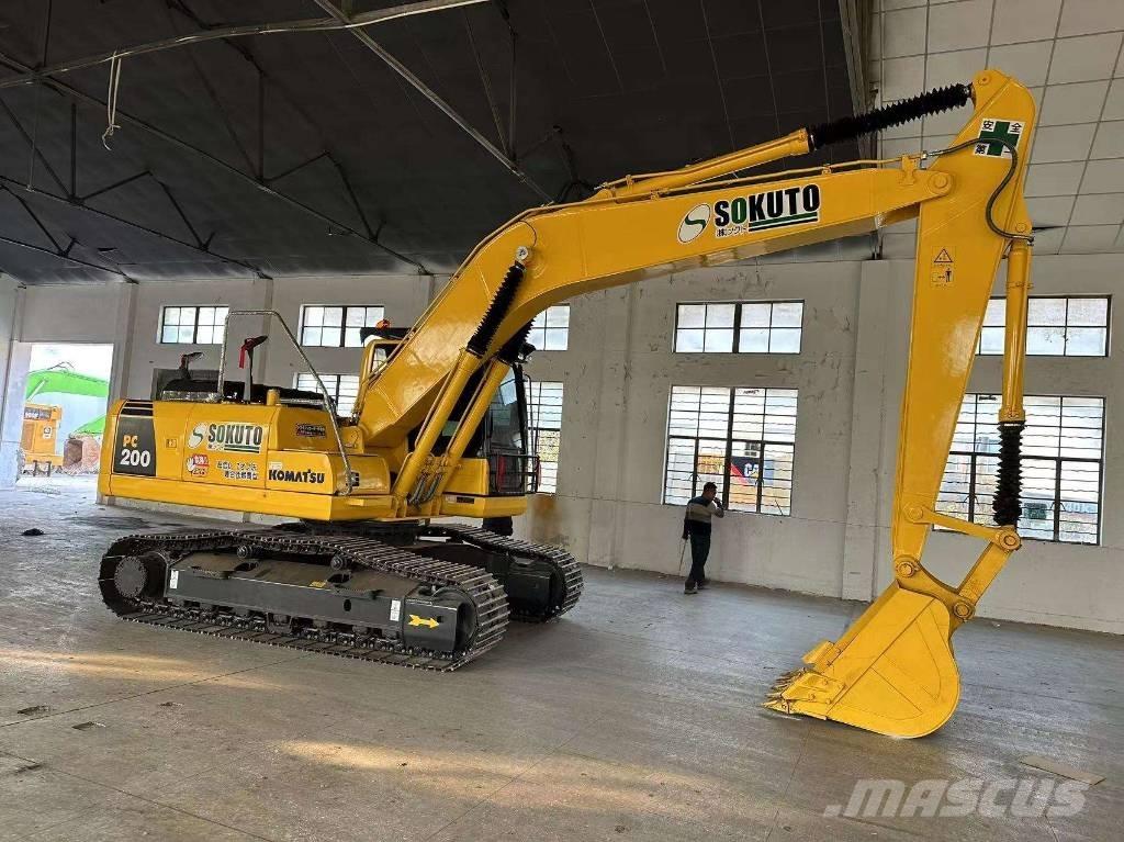 Komatsu PC 200-8 Crawler excavators