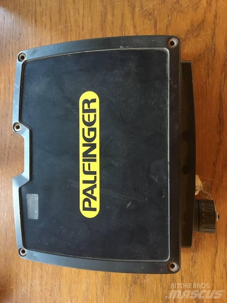  Scanreco RC 400 Electronics