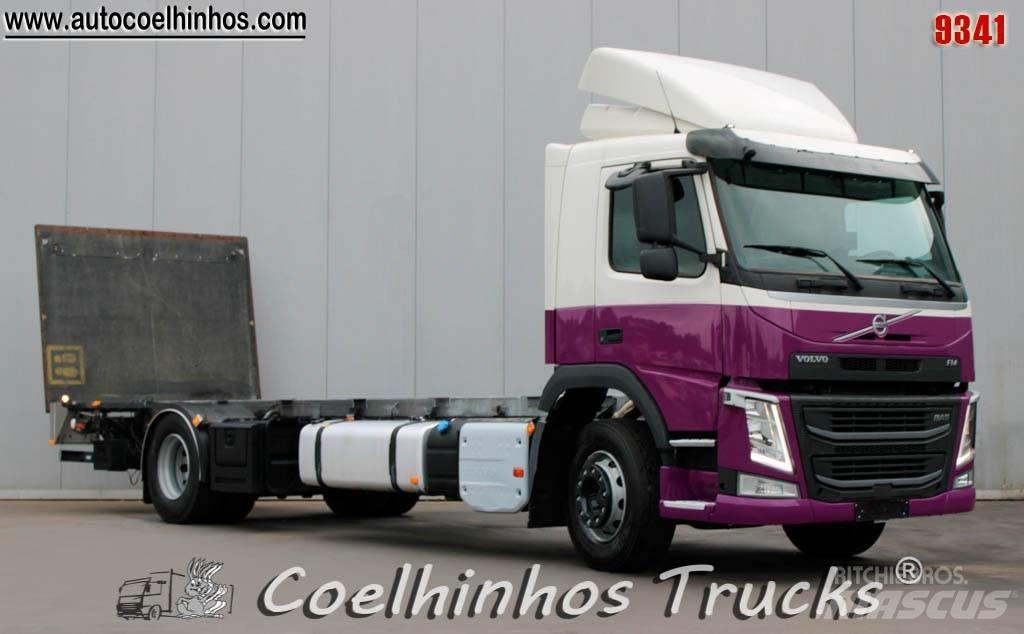 Volvo FM 330 Chassis Cab trucks