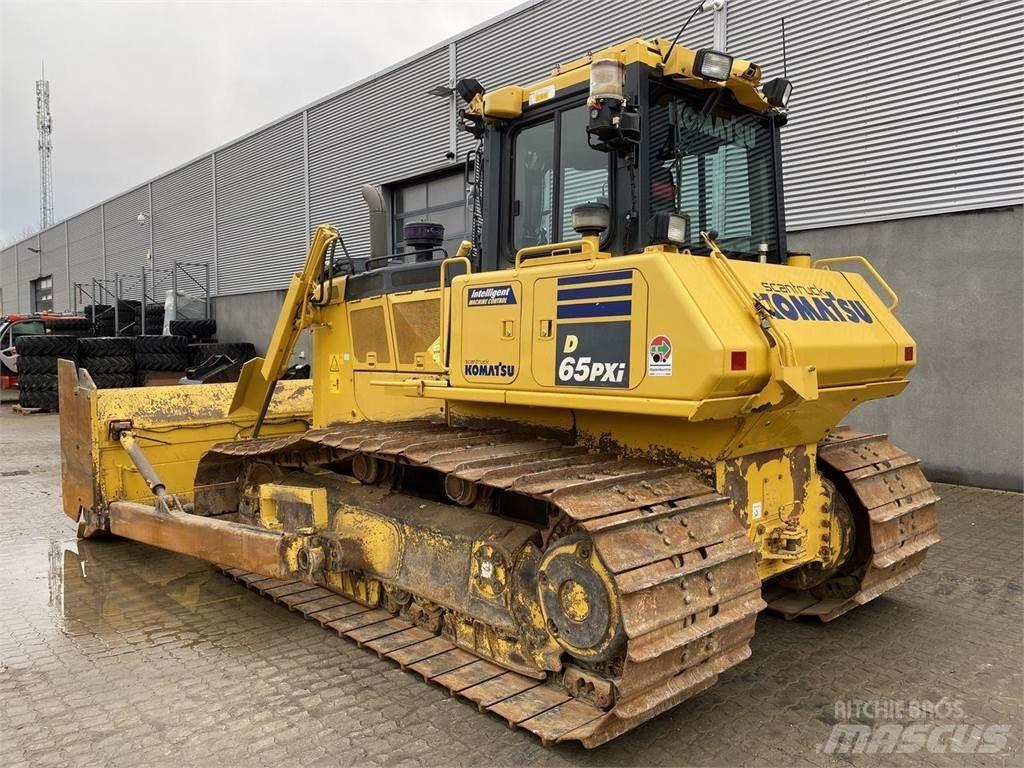 Komatsu D65PXI-18 Crawler dozers