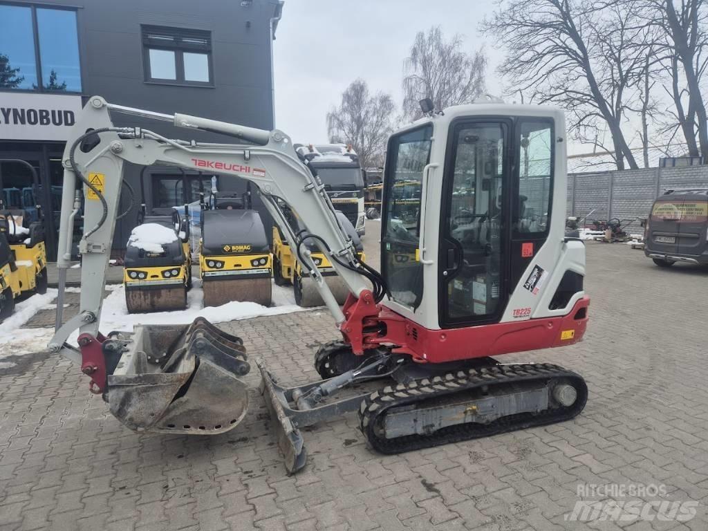 Takeuchi TB 225 Mini excavators < 7t (Mini diggers)