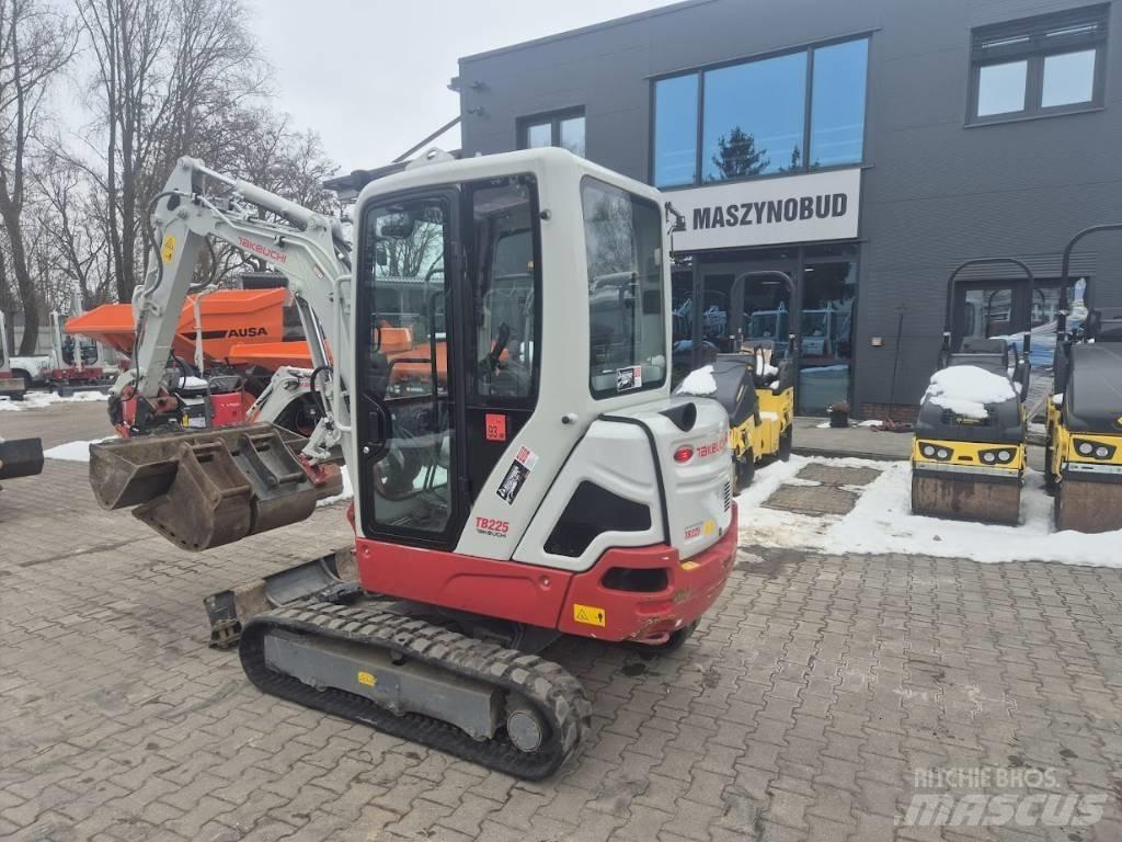 Takeuchi TB 225 Mini excavators < 7t (Mini diggers)