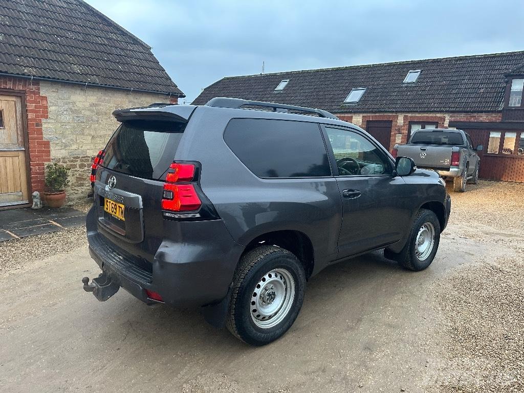 Toyota Landcruiser Pick up/Dropside