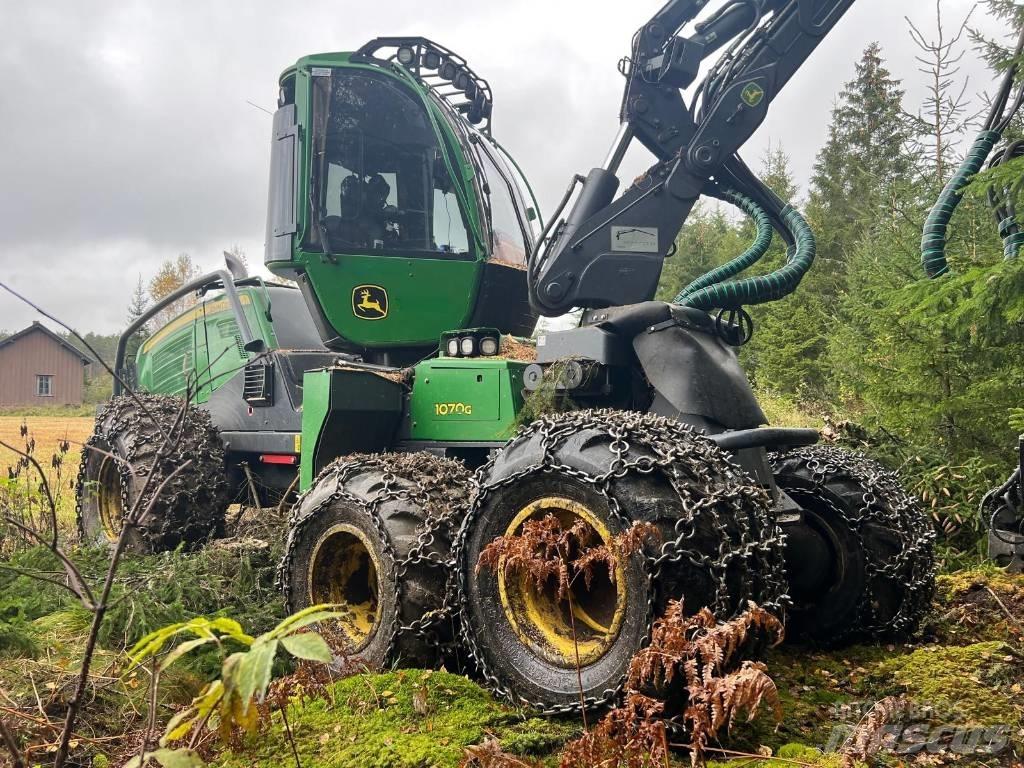 John Deere 1070G Harvesters