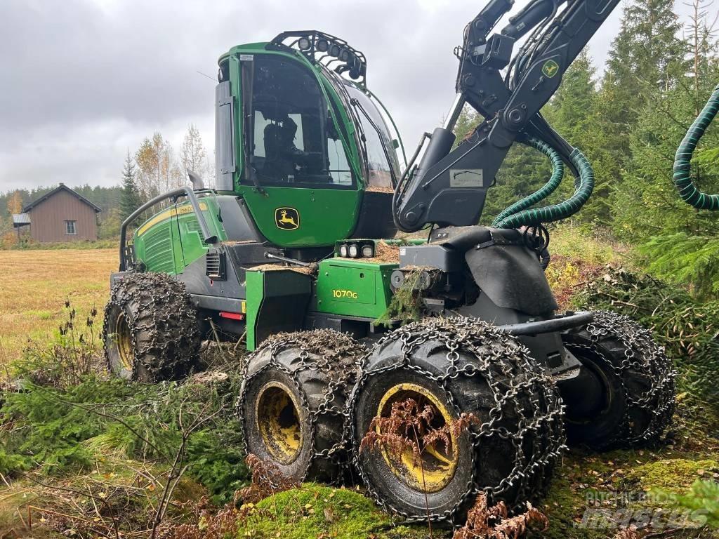 John Deere 1070G Harvesters