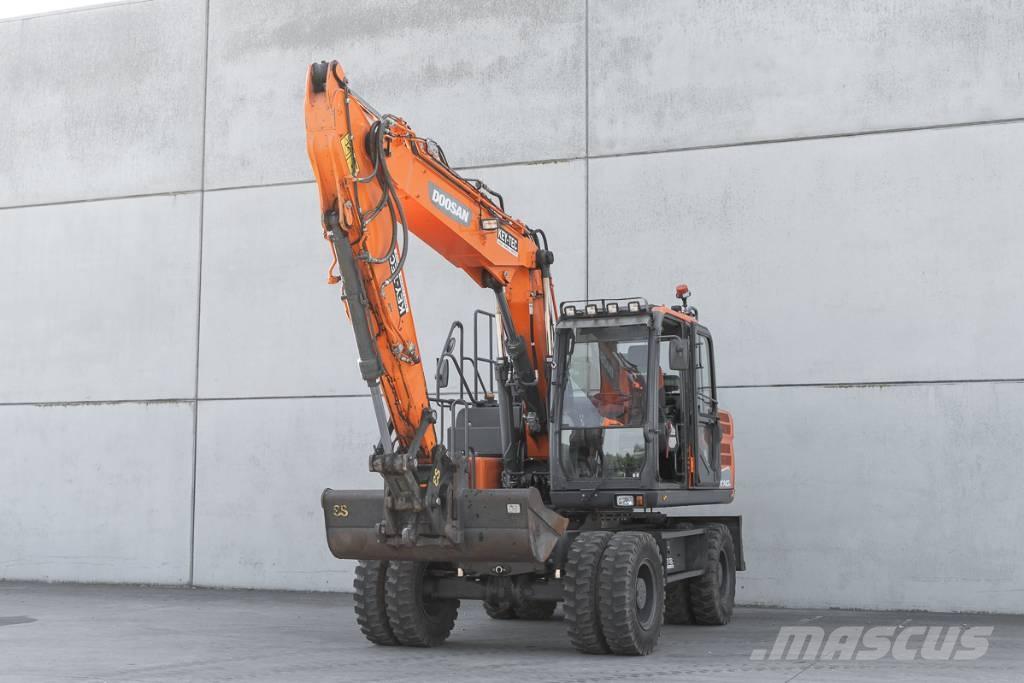 Doosan DX 140 W Wheeled excavators