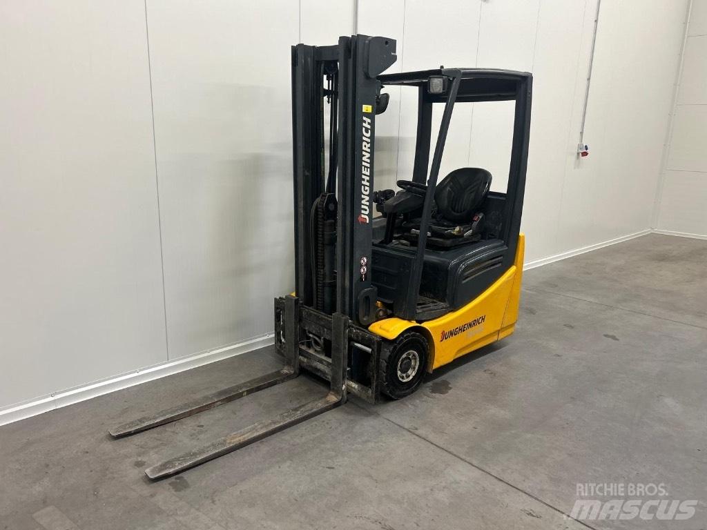 Jungheinrich EFG 215 Electric forklift trucks