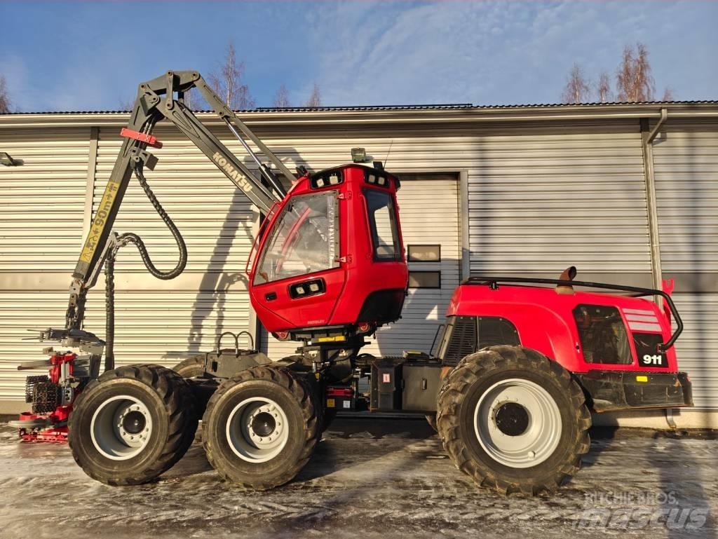 Komatsu 911 Harvesters