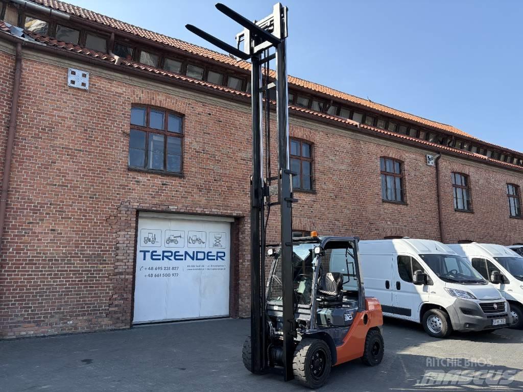Toyota 06-8FD30F Diesel trucks